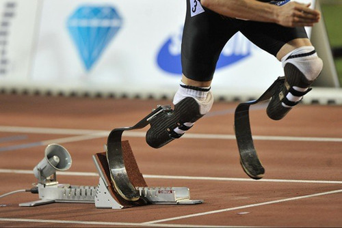安裝假肢后可以進(jìn)行跑步嗎?(圖1) 安裝假肢后可以進(jìn)行跑步嗎?(圖1)