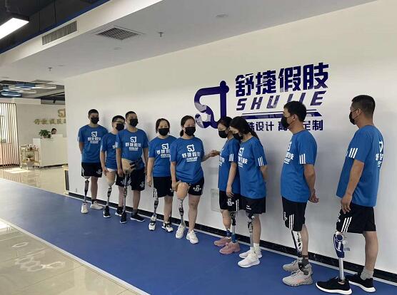 截肢患者必看的安裝假肢所需注意事項(xiàng)(圖1) 假肢